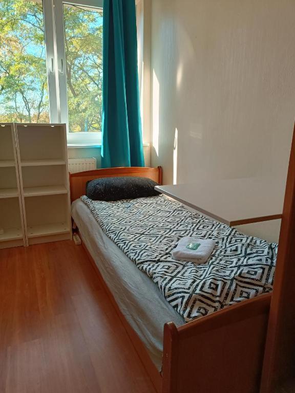 Hostel Sunrise Liwska Варшава Экстерьер фото